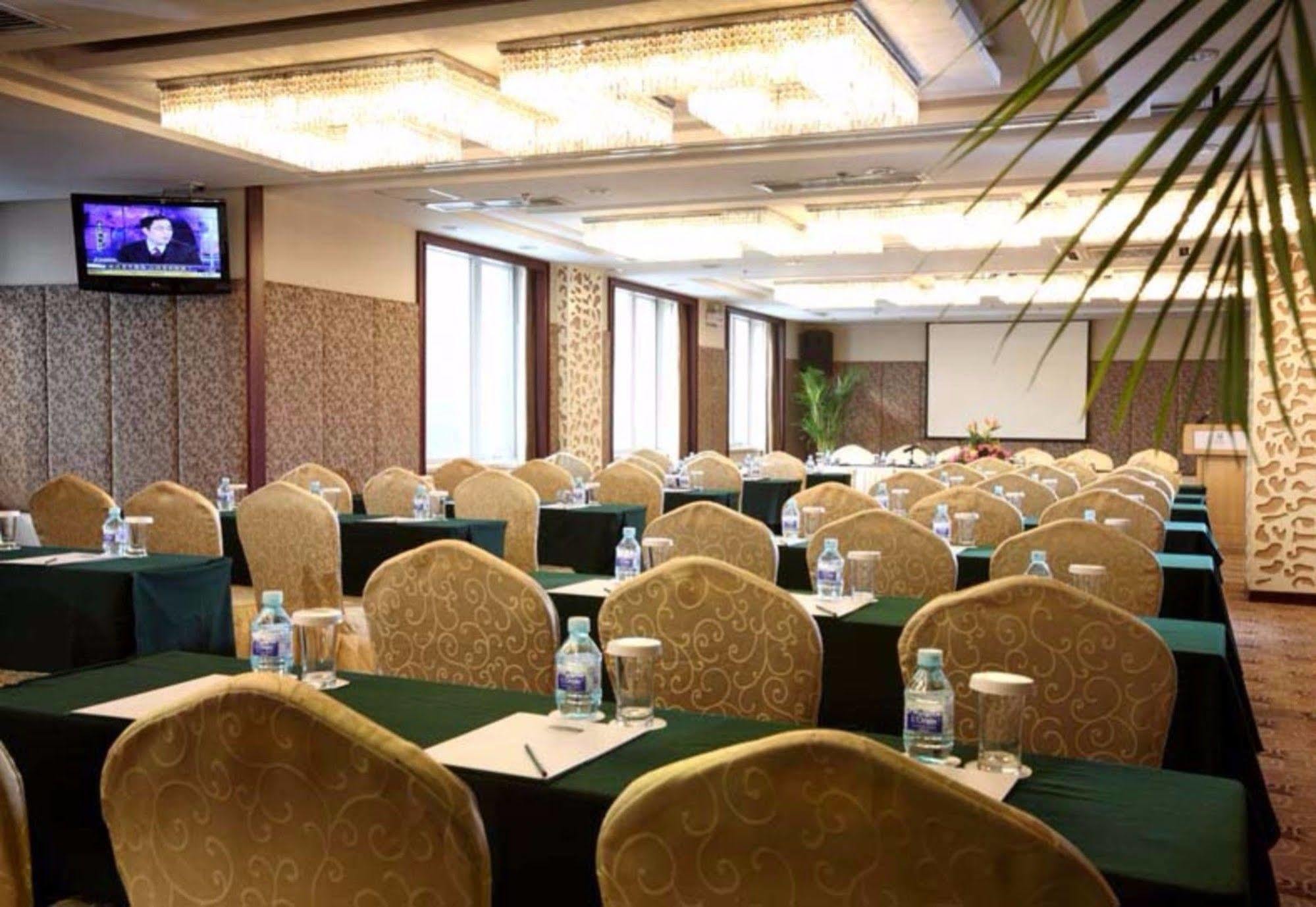 Holiday Inn Beijing Downtown Dış mekan fotoğraf