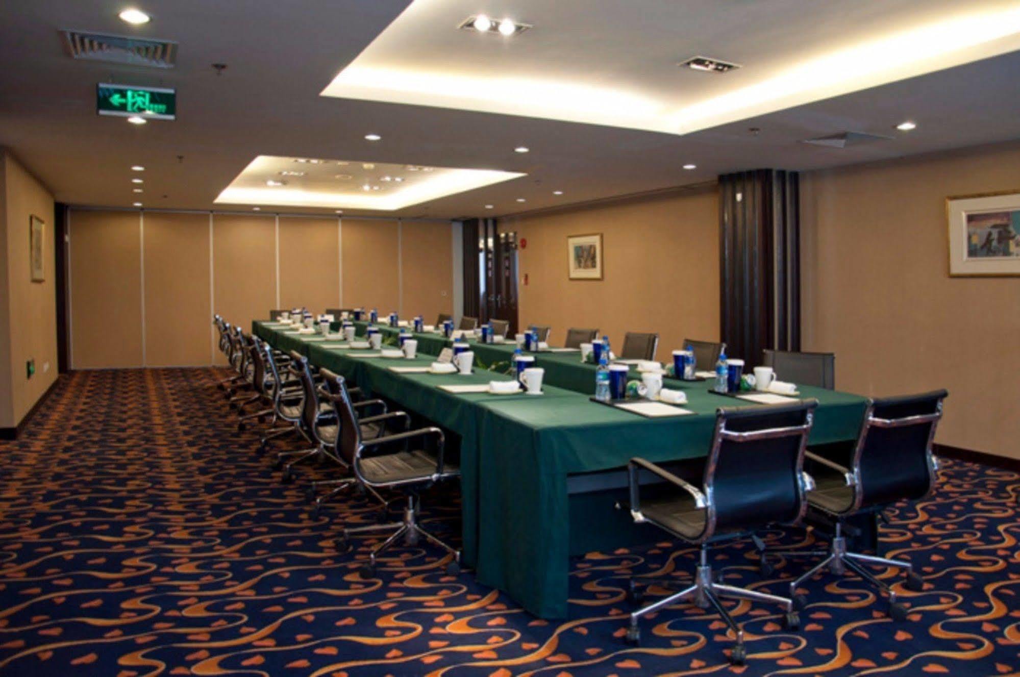 Holiday Inn Beijing Downtown Dış mekan fotoğraf